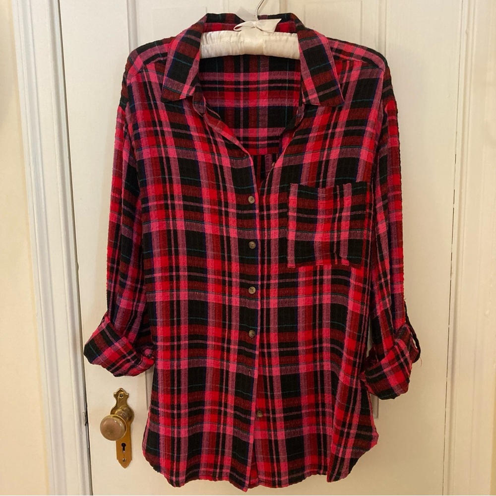 Beautiful button-up plaid shirt with rolled sleeve option